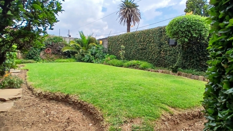 To Let 1 Bedroom Property for Rent in Orange Grove Gauteng