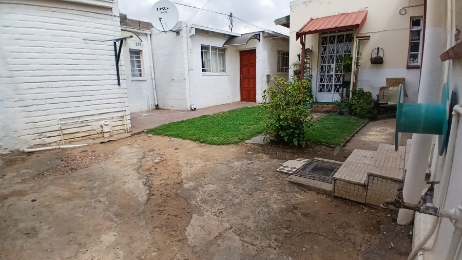 To Let 1 Bedroom Property for Rent in Orange Grove Gauteng