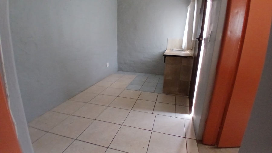 To Let 1 Bedroom Property for Rent in Orange Grove Gauteng