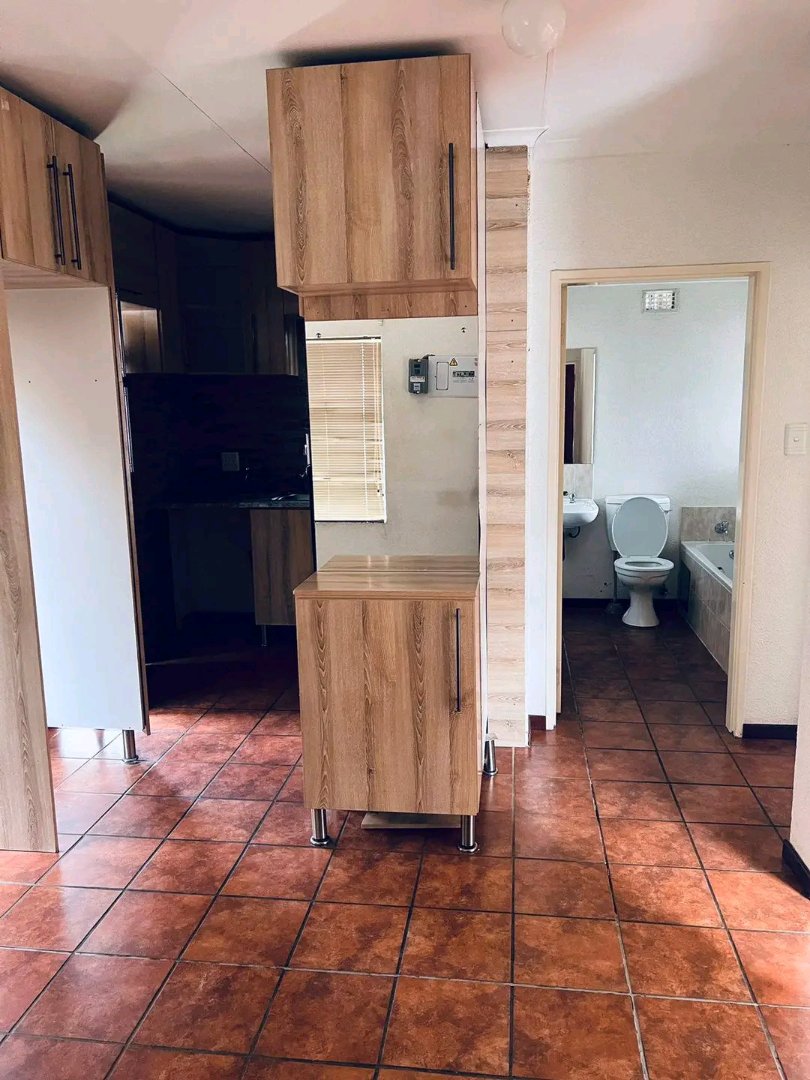 2 Bedroom Property for Sale in Aureus Gauteng