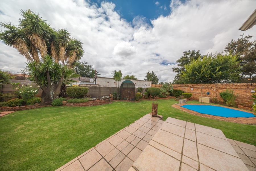 2 Bedroom Property for Sale in Wychwood Gauteng