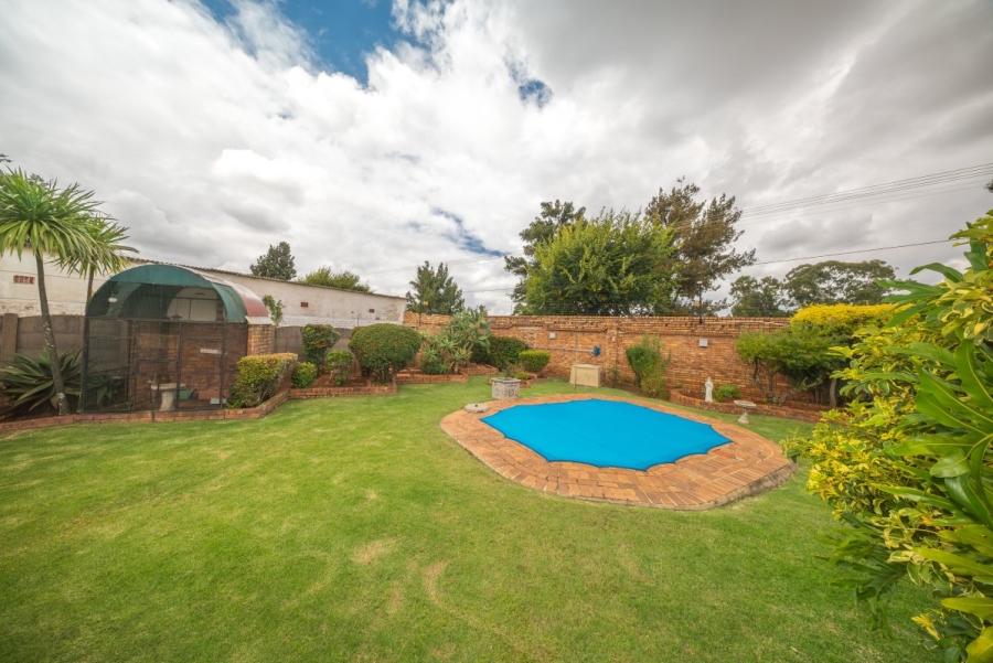 2 Bedroom Property for Sale in Wychwood Gauteng
