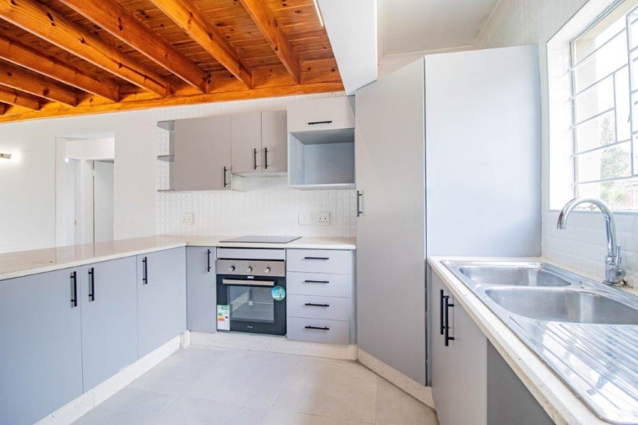 4 Bedroom Property for Sale in Kleinfontein Gauteng