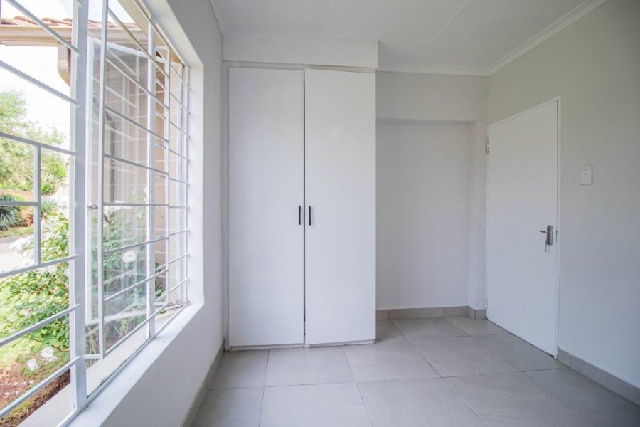 4 Bedroom Property for Sale in Kleinfontein Gauteng