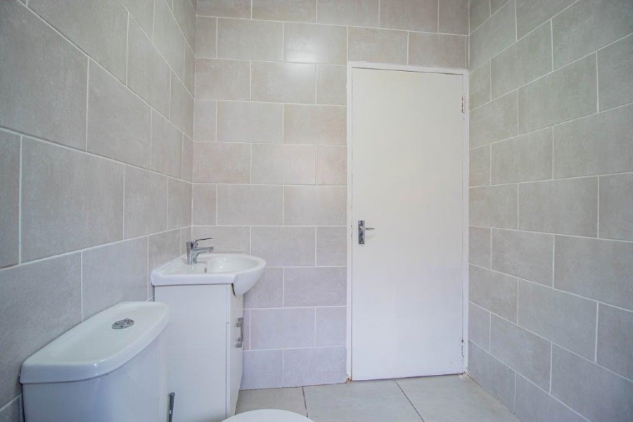 4 Bedroom Property for Sale in Kleinfontein Gauteng