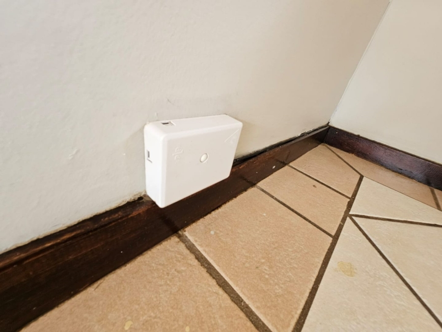 To Let 2 Bedroom Property for Rent in Monavoni Gauteng