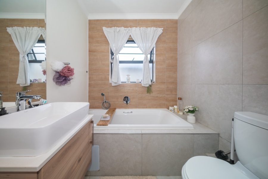 3 Bedroom Property for Sale in Modderfontein Gauteng