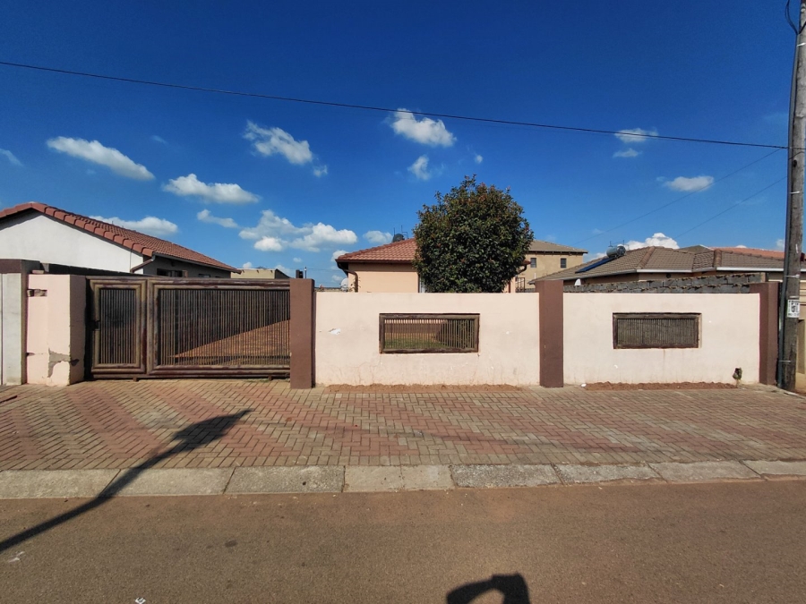 2 Bedroom Property for Sale in Protea Glen Gauteng