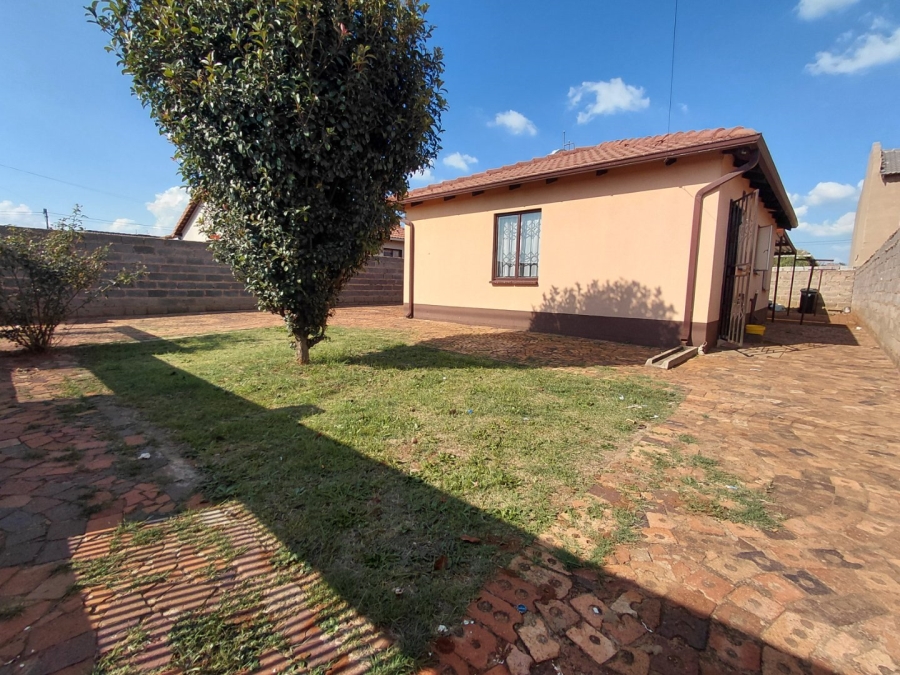 2 Bedroom Property for Sale in Protea Glen Gauteng