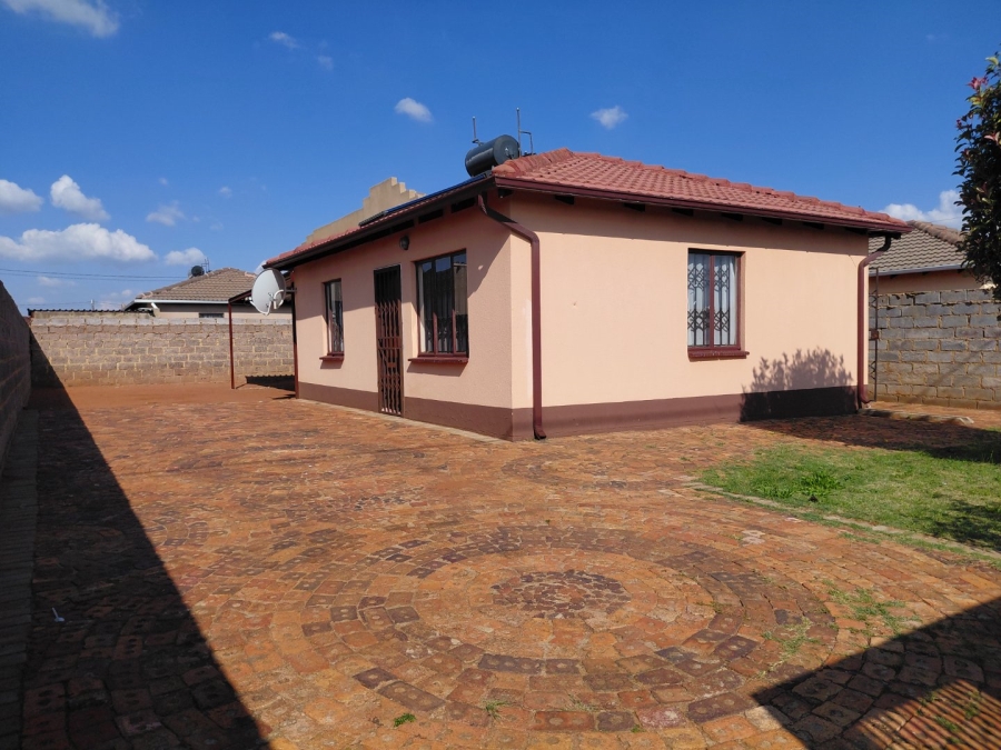 2 Bedroom Property for Sale in Protea Glen Gauteng