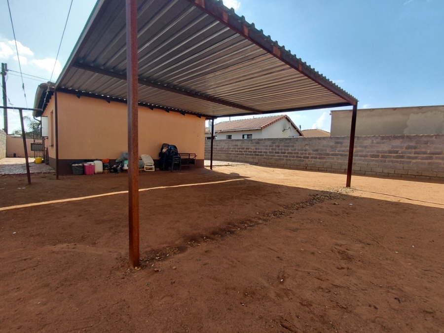 2 Bedroom Property for Sale in Protea Glen Gauteng