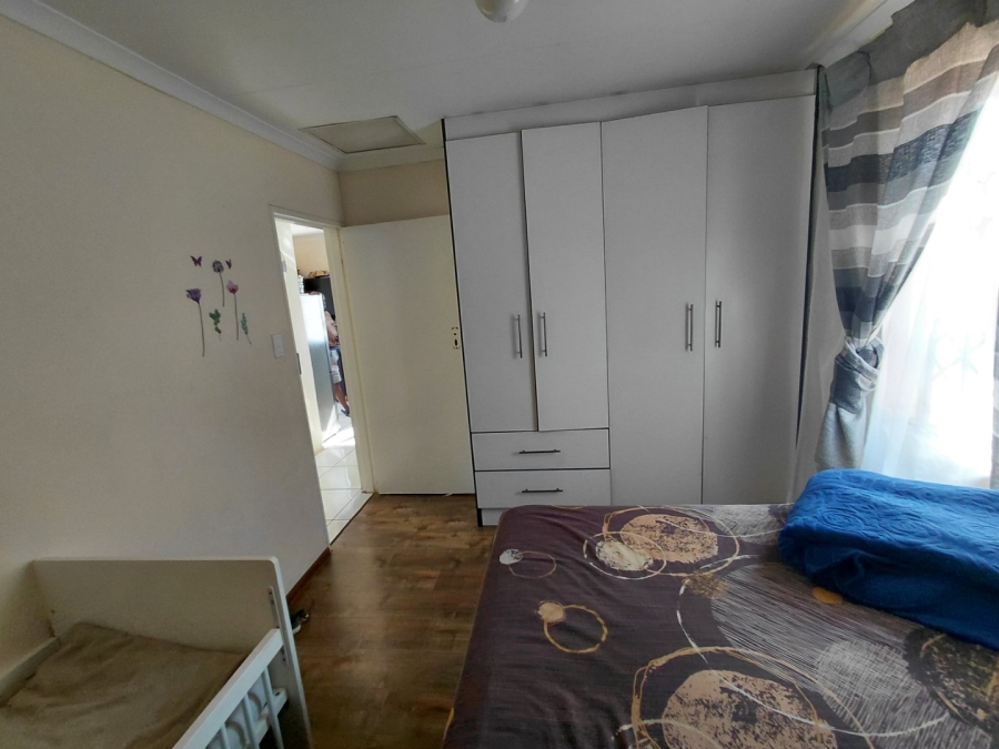 2 Bedroom Property for Sale in Protea Glen Gauteng