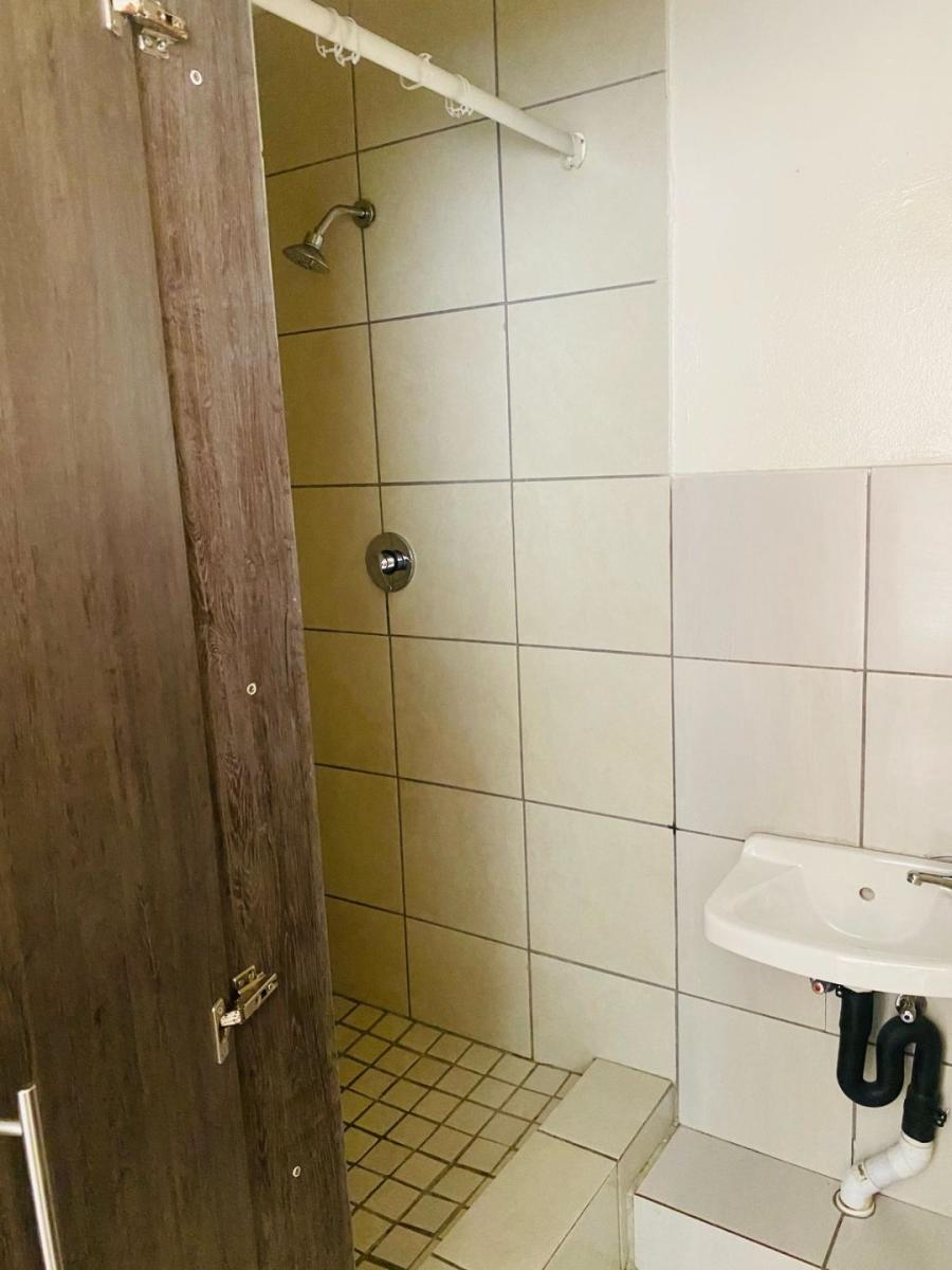 To Let  Bedroom Property for Rent in Germiston South Gauteng