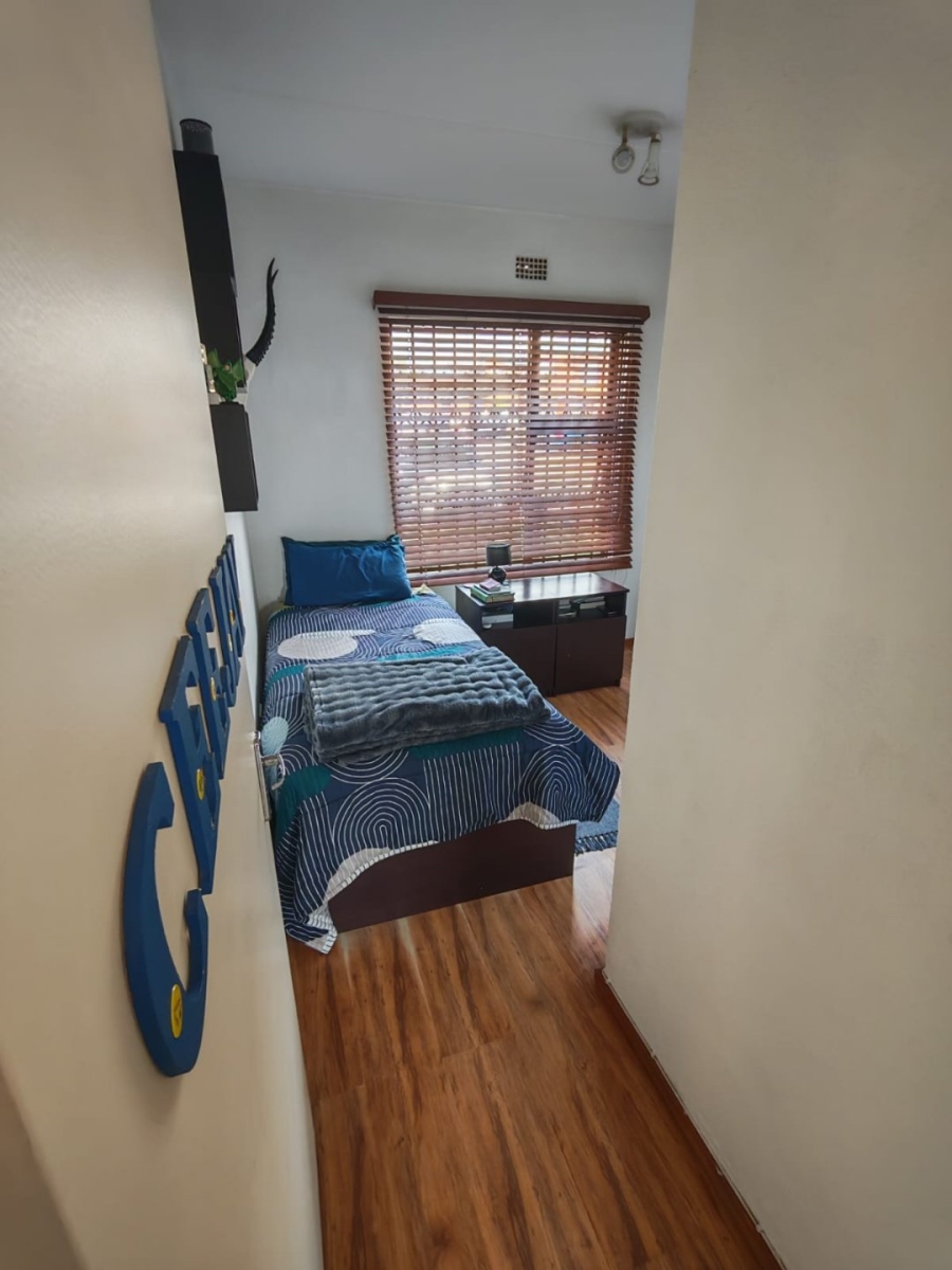 2 Bedroom Property for Sale in Albertsdal Gauteng