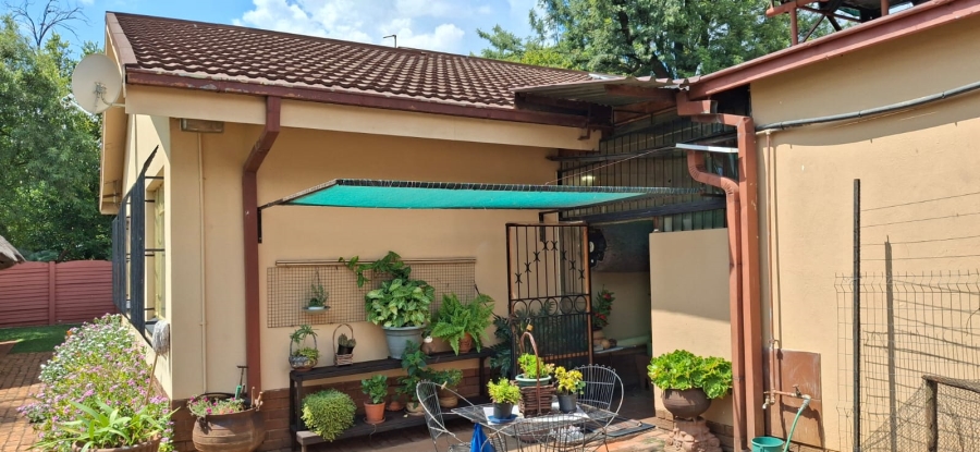 3 Bedroom Property for Sale in Sinoville Gauteng