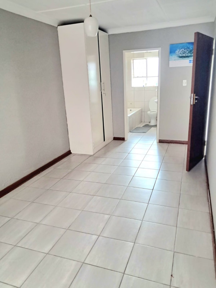 To Let  Bedroom Property for Rent in Primrose Gauteng