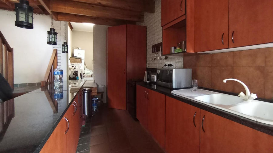 4 Bedroom Property for Sale in Waterkloof Ridge Gauteng