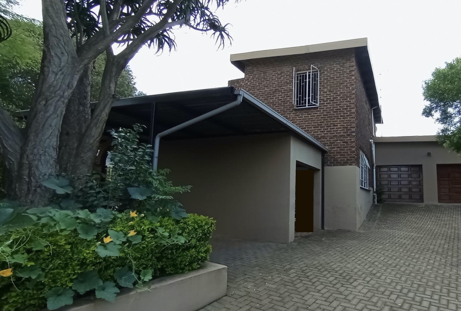 4 Bedroom Property for Sale in Waterkloof Ridge Gauteng