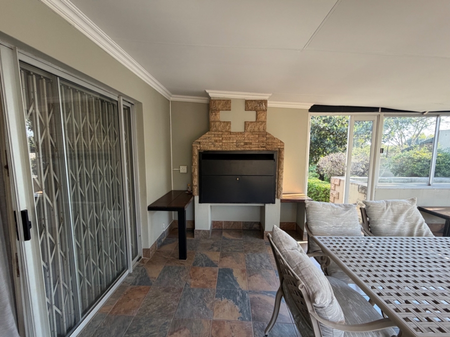 5 Bedroom Property for Sale in Waterkloof Ridge Gauteng