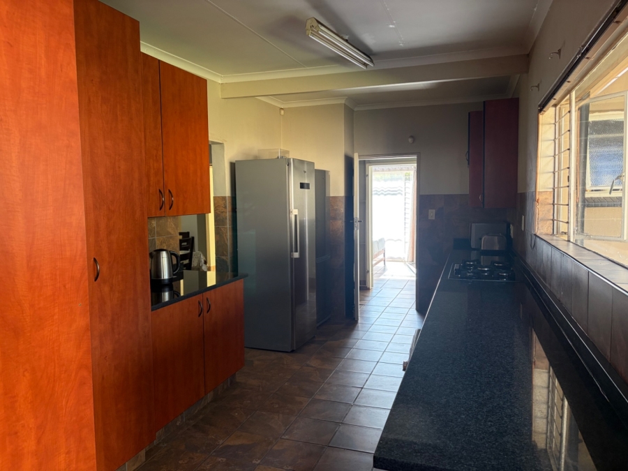5 Bedroom Property for Sale in Waterkloof Ridge Gauteng
