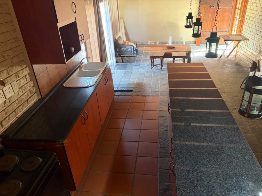 5 Bedroom Property for Sale in Waterkloof Ridge Gauteng