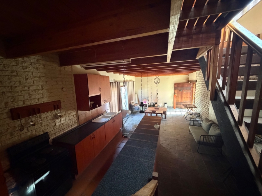 5 Bedroom Property for Sale in Waterkloof Ridge Gauteng