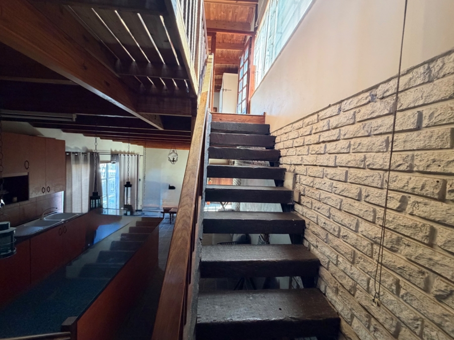 5 Bedroom Property for Sale in Waterkloof Ridge Gauteng