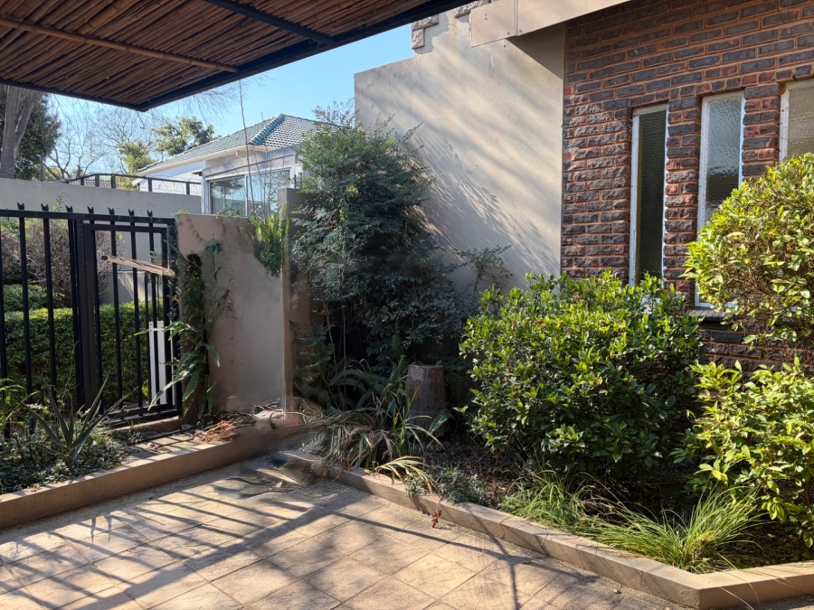 5 Bedroom Property for Sale in Waterkloof Ridge Gauteng