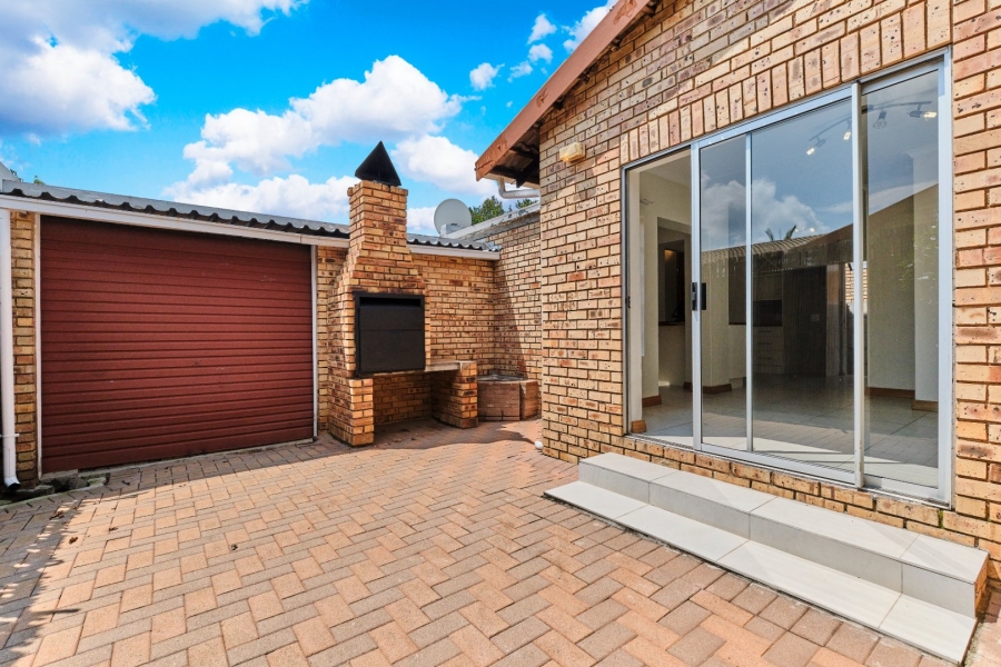 To Let 3 Bedroom Property for Rent in Allens Nek Gauteng