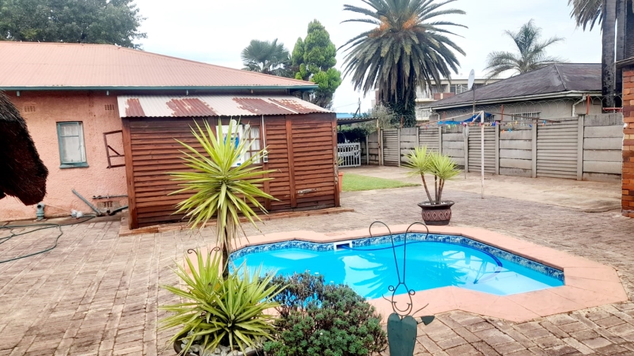 2 Bedroom Property for Sale in Vanderbijlpark CW 2 Gauteng