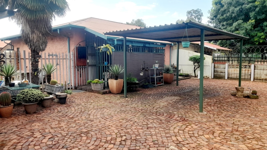 2 Bedroom Property for Sale in Vanderbijlpark CW 2 Gauteng