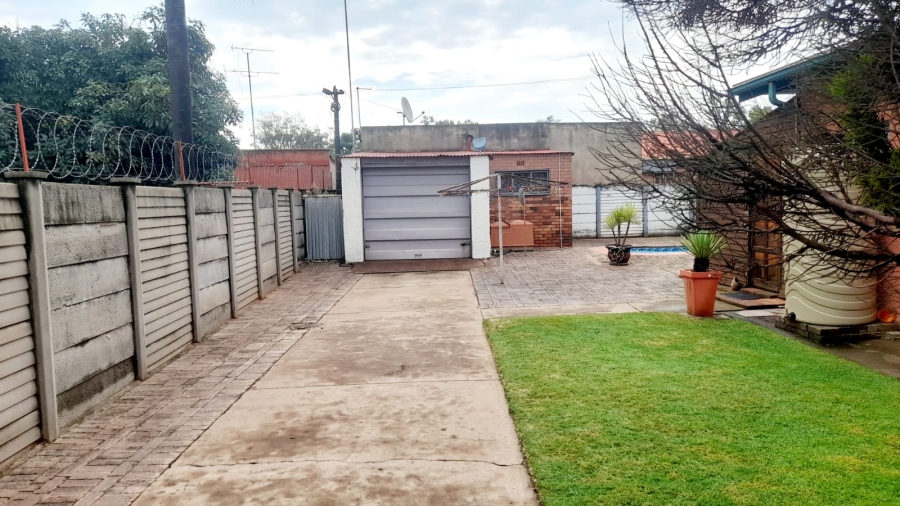 2 Bedroom Property for Sale in Vanderbijlpark CW 2 Gauteng