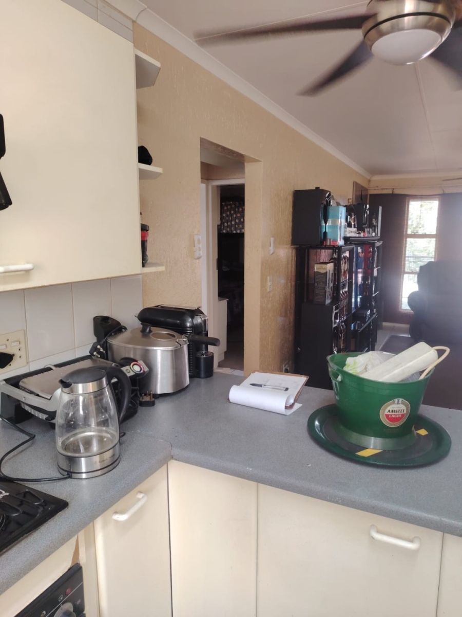 2 Bedroom Property for Sale in Vanderbijlpark SW 5 Gauteng