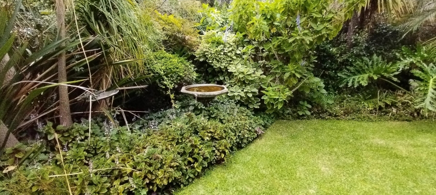 To Let 2 Bedroom Property for Rent in River Club Gauteng