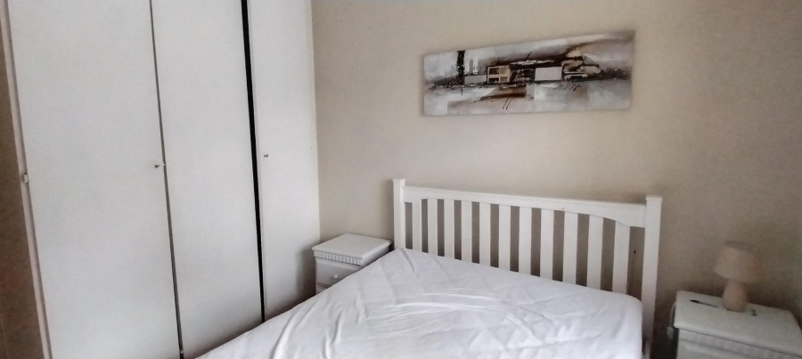 To Let 2 Bedroom Property for Rent in River Club Gauteng