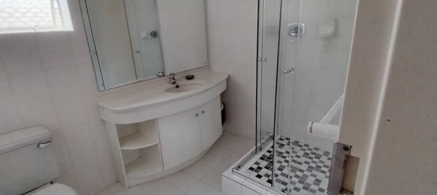 To Let 2 Bedroom Property for Rent in River Club Gauteng
