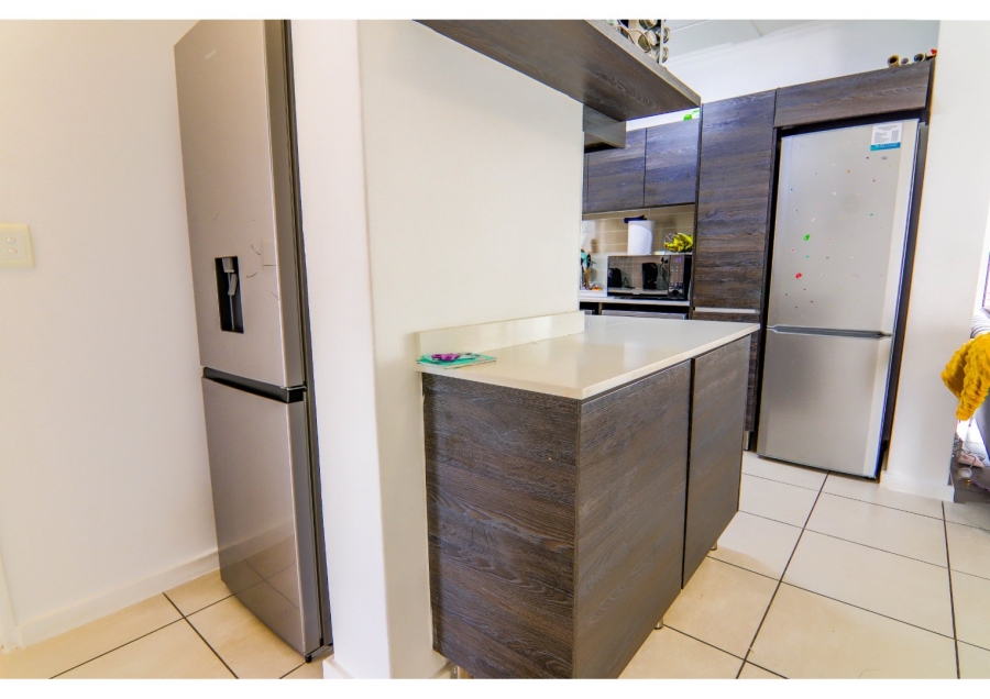 To Let 3 Bedroom Property for Rent in Greenstone Hill Gauteng