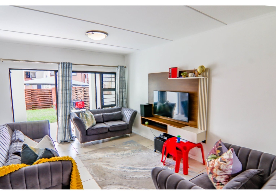 To Let 3 Bedroom Property for Rent in Greenstone Hill Gauteng