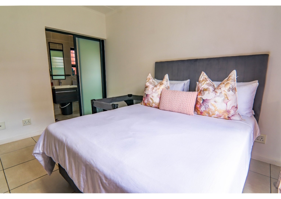 To Let 3 Bedroom Property for Rent in Greenstone Hill Gauteng