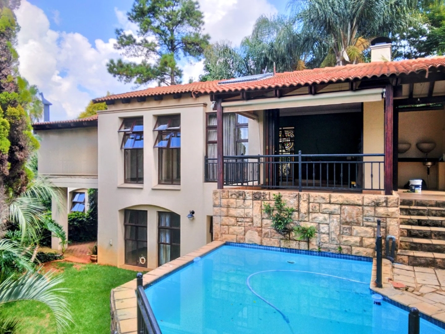 To Let 4 Bedroom Property for Rent in Waterkloof Ridge Gauteng