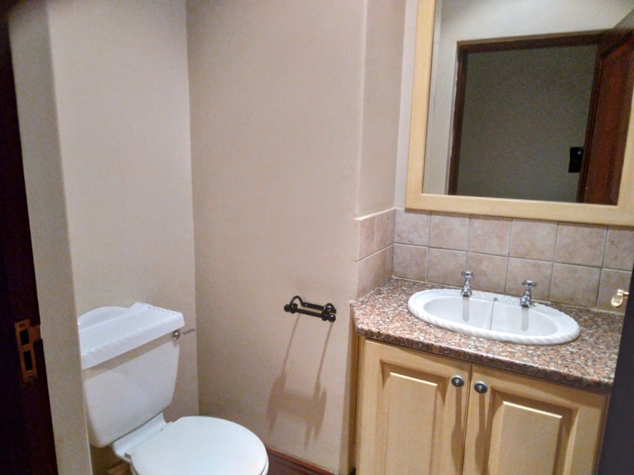 To Let 4 Bedroom Property for Rent in Waterkloof Ridge Gauteng