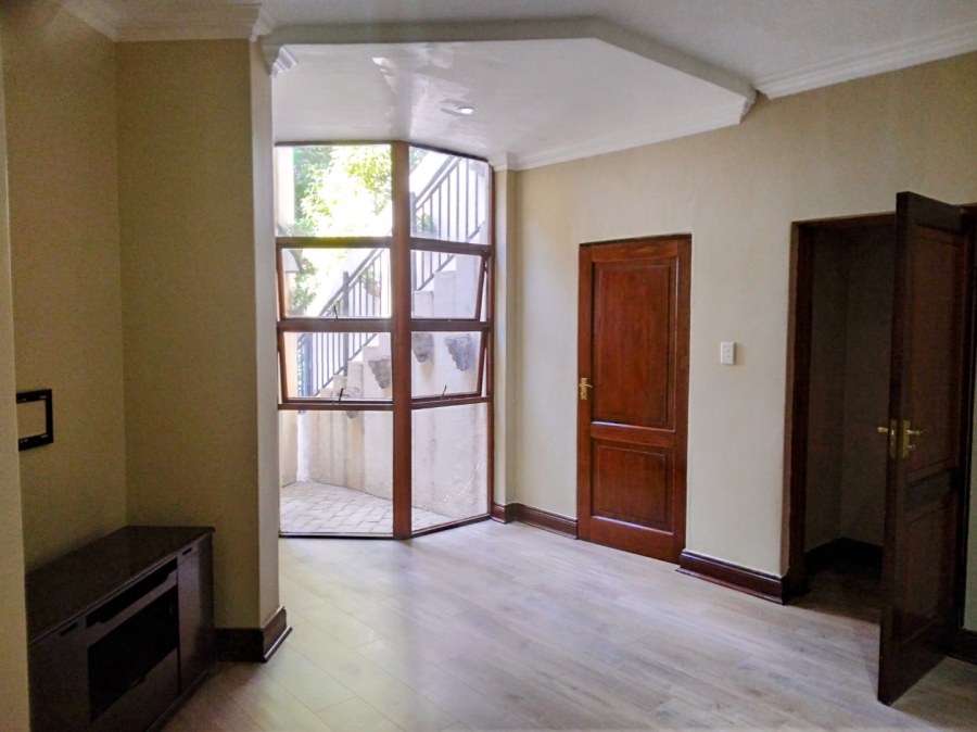 To Let 4 Bedroom Property for Rent in Waterkloof Ridge Gauteng