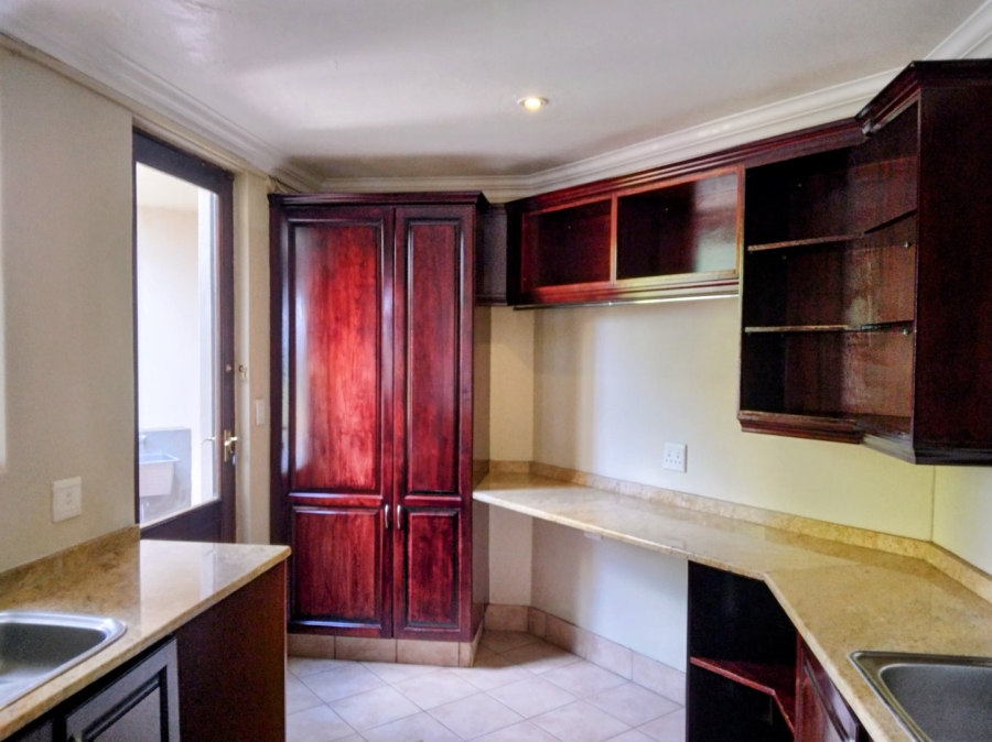 To Let 4 Bedroom Property for Rent in Waterkloof Ridge Gauteng