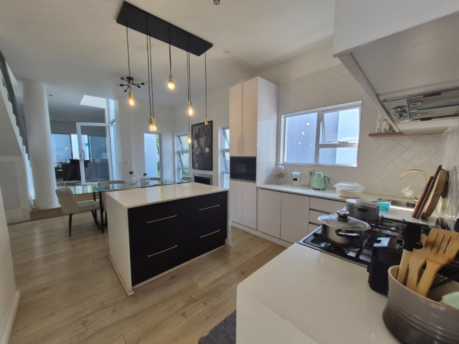 4 Bedroom Property for Sale in Ferndale Gauteng
