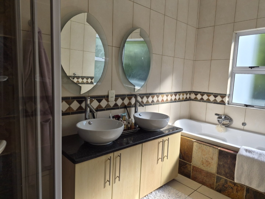 4 Bedroom Property for Sale in Ferndale Gauteng