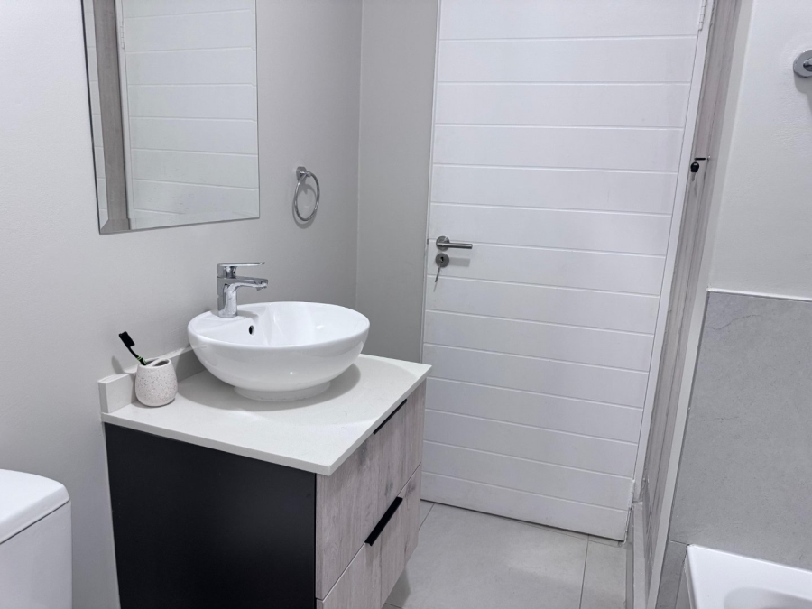 To Let 2 Bedroom Property for Rent in Halfway Gardens Gauteng