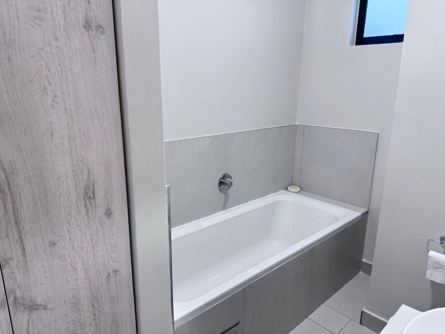 To Let 2 Bedroom Property for Rent in Halfway Gardens Gauteng