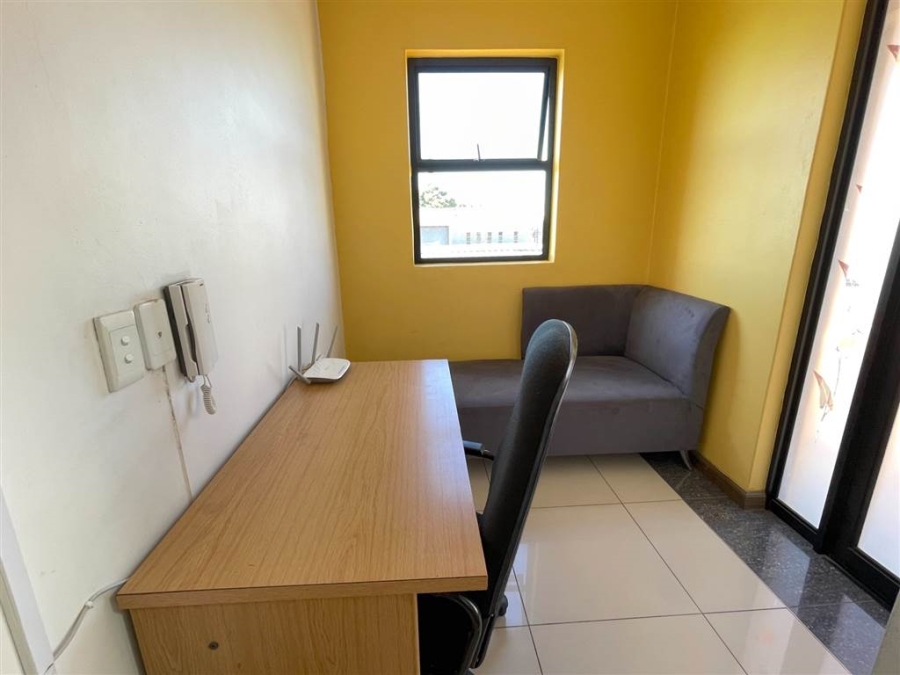 To Let 1 Bedroom Property for Rent in Auckland Park Gauteng