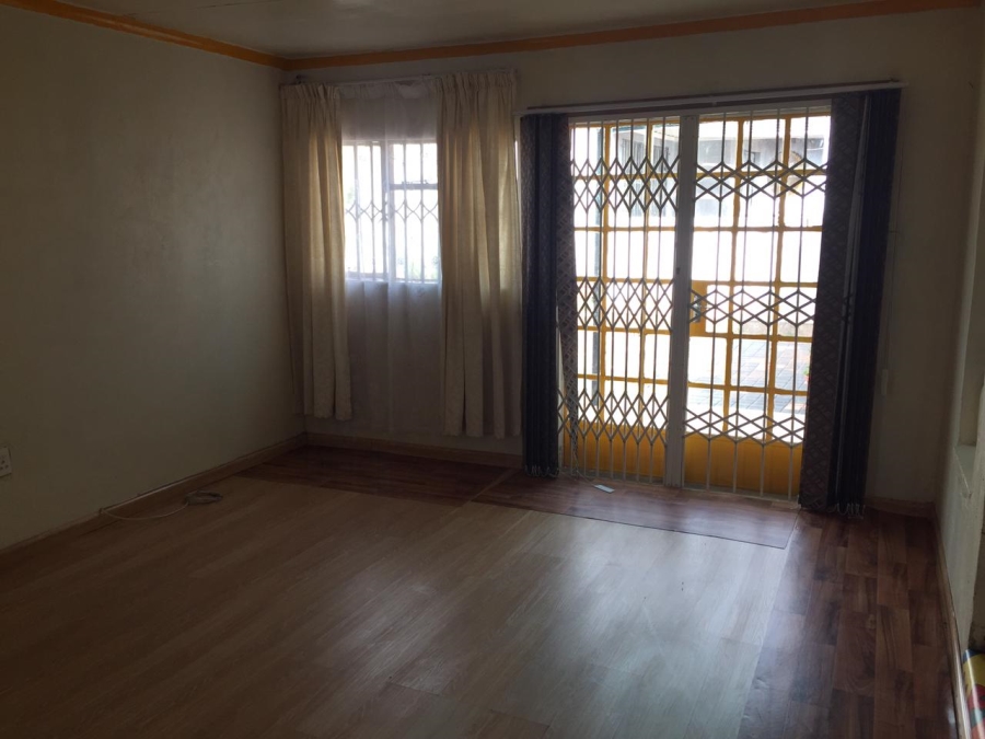 To Let 1 Bedroom Property for Rent in Elandspark Gauteng