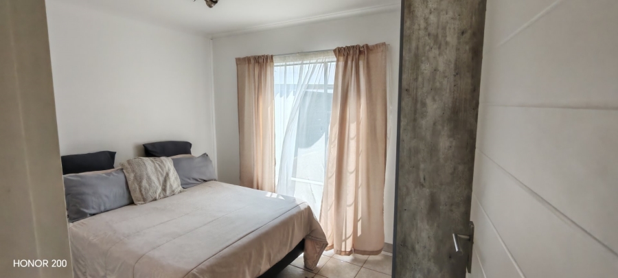 4 Bedroom Property for Sale in Monavoni Gauteng